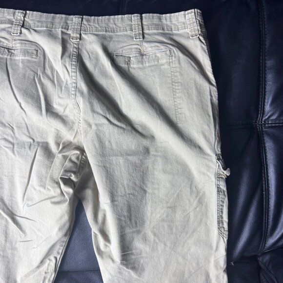Wrangler Men's Cargo Pants Beige Relaxed Fit Flat Front Outdoor Size 42x32 - Picture 6 of 16